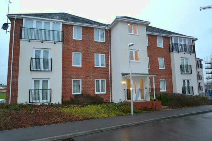 2 Bedroom Apartment To Rent In Kennet House, Regis Park Road, Reading, RG6