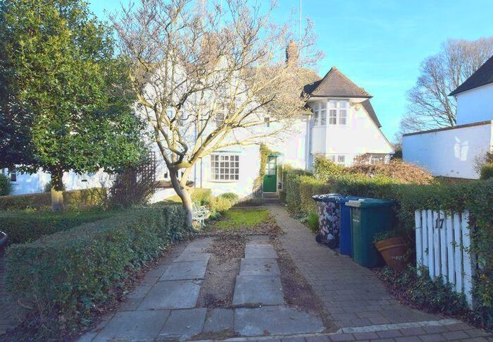 2 Bedroom Terraced House To Rent In Wordsworth Walk, Hampstead Garden Suburb, NW11