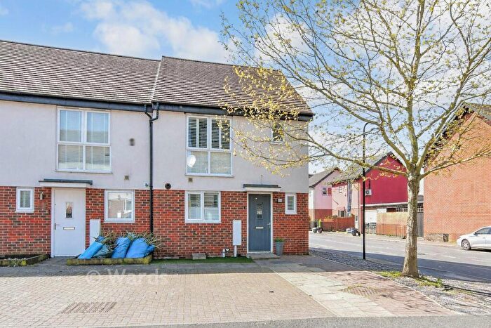 3 Bedroom End Of Terrace House For Sale In Nursery Grove, Gravesend, Kent, DA11