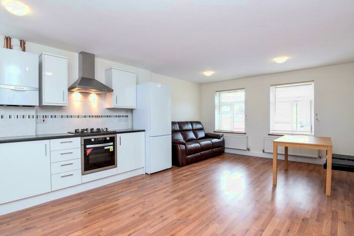 1 Bedroom Apartment To Rent In Regents Park Road, Finchley, N3