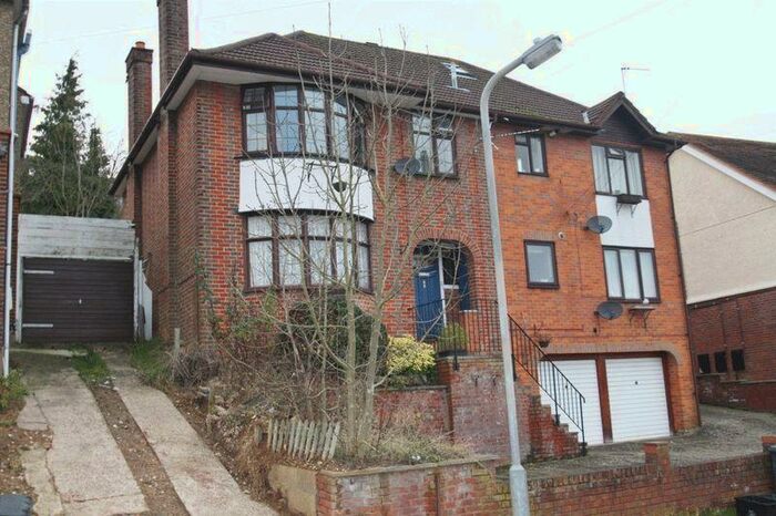 1 Bedroom Flat To Rent In Whitelands Road, High Wycombe, HP12