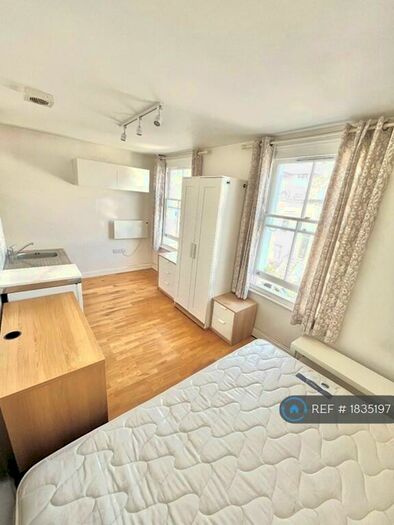 Studio To Rent In Mercia Grove, London, SE13