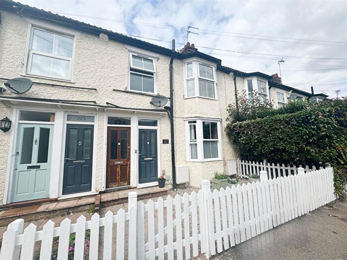 2 Bedroom Maisonette For Sale In Upper Bridge Road, Chelmsford, CM2