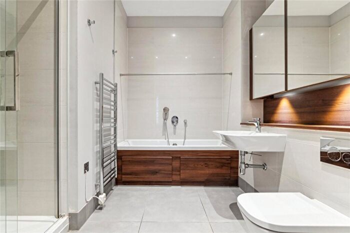 2 Bedroom Apartment For Sale In St. John's Road, London, SW11