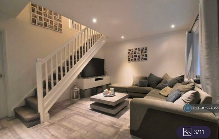 2 Bedroom Semi-Detached House To Rent In Catesby Green, Luton, LU3