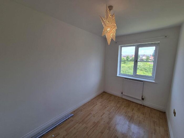 4 Bedroom Town House To Rent In Anderson Road, Bearwood, Birmingham, B66