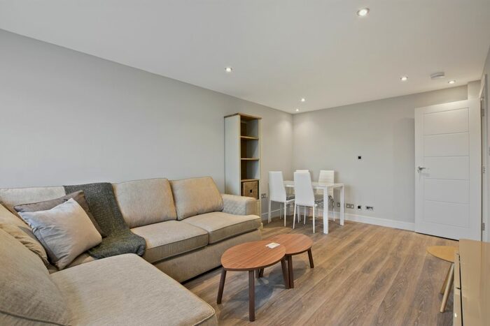 2 Bedroom Flat To Rent In Hermitage Lane, London, NW2