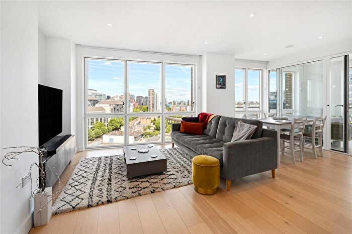 2 Bedroom Apartment For Sale In Arniston Way, London, E14