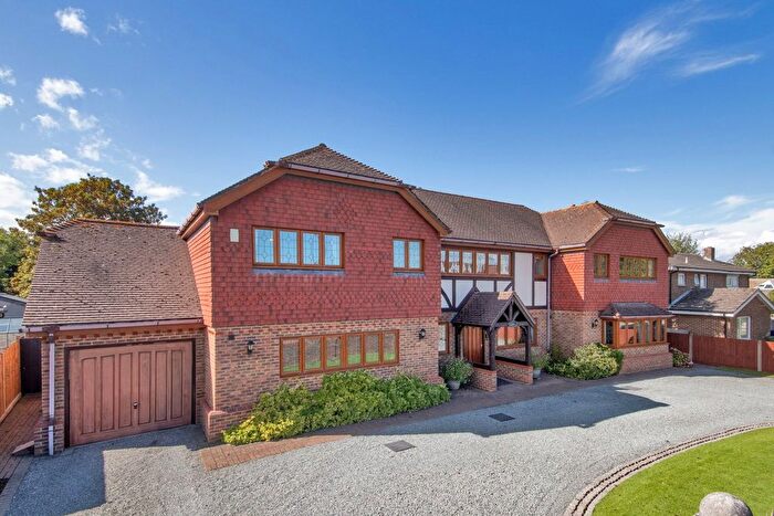 5 Bedroom Detached House For Sale In Church Road, Hartley, Kent, DA3