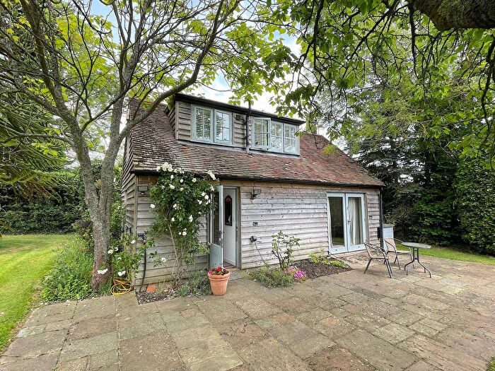 1 Bedroom Detached House For Sale In Perry Wood, Selling, ME13