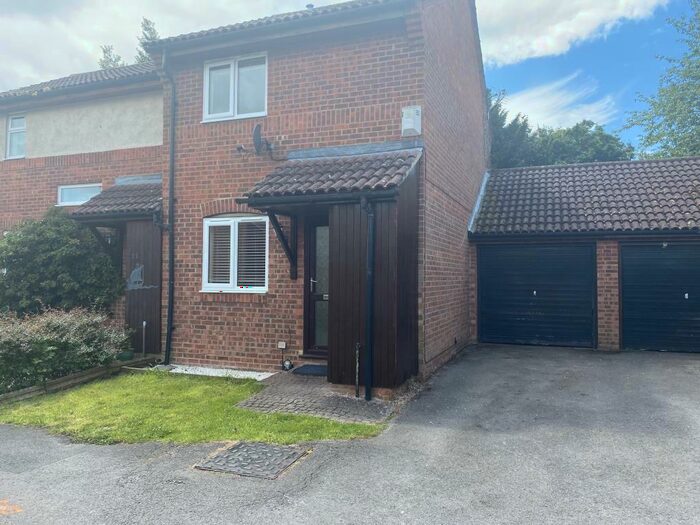 2 Bedroom Semi-Detached House To Rent In Theale, Berkshire, RG7