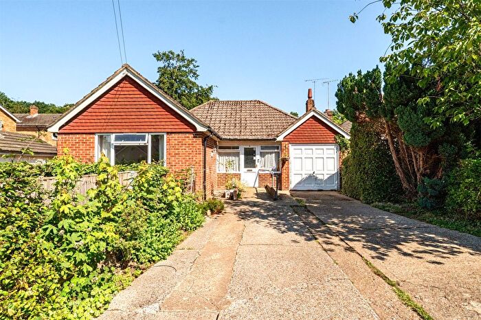 3 Bedroom Bungalow For Sale In Kent Road, Windlesham, Surrey, GU20