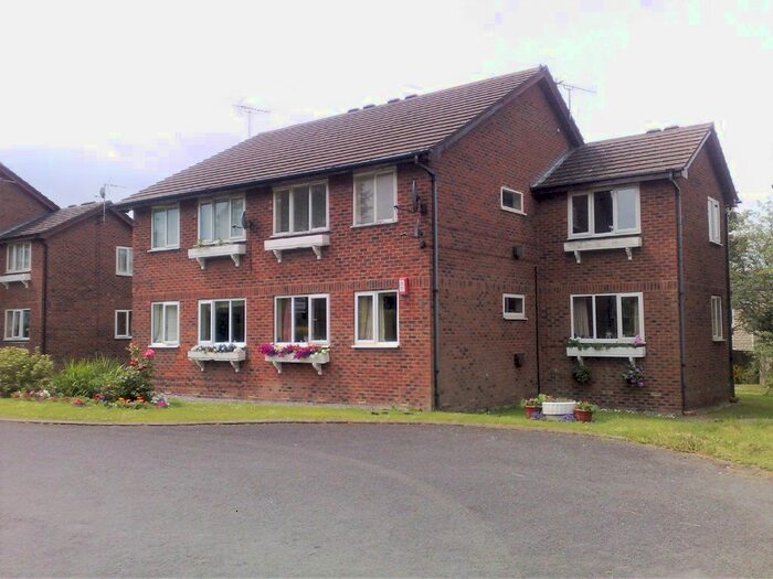 1 Bedroom Flat To Rent In Millersdale Court, Glossop, SK13