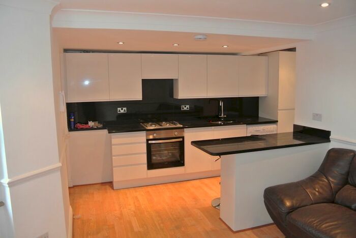 1 Bedroom Flat To Rent In Devonshire Road, Forest Hill, London, SE23