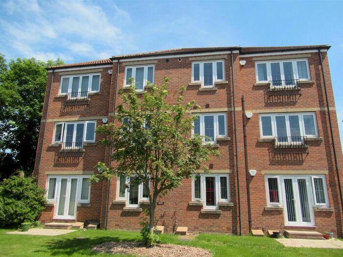 2 Bedroom Flat To Rent In Milford Road, Sherburn In Elmet, Leeds, LS25