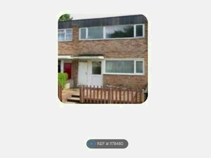 3 Bedroom Terraced House To Rent In Carron Court, Bletchley, Milton Keynes, MK2