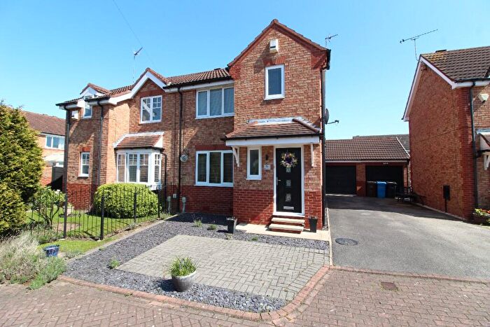 3 Bedroom Semi-Detached House For Sale In Maiden Court, Hull, East Riding Of Yorkshire, HU7