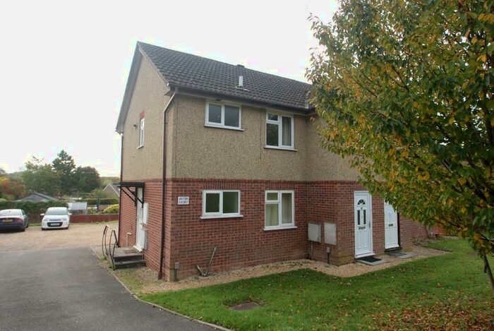1 Bedroom Flat To Rent In Anton Court, Andover, SP10