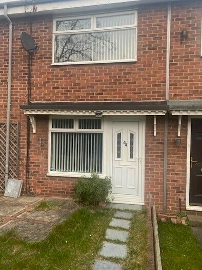 2 Bedroom Town House To Rent In Fleming Way, Flanderwell, Rotherham, S66