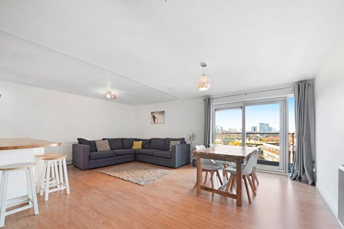2 Bedroom Flat To Rent In Tequila Wharf, E14