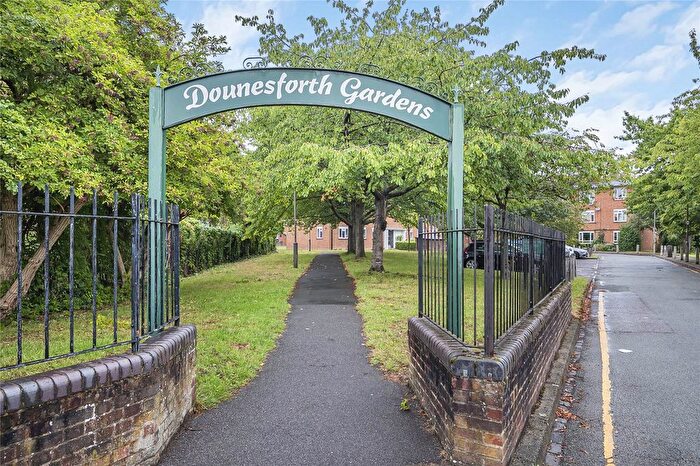 2 Bedroom Flat For Sale In Dounesforth Gardens, London, SW18