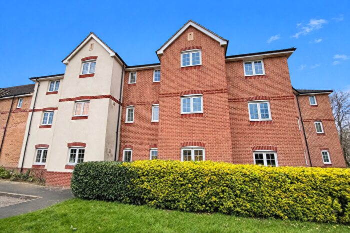 2 Bedroom Apartment For Sale In Tristram Close, Yeovil, BA21