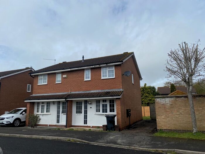 3 Bedroom Semi-Detached House To Rent In Homeleaze Road, Bristol, BS10