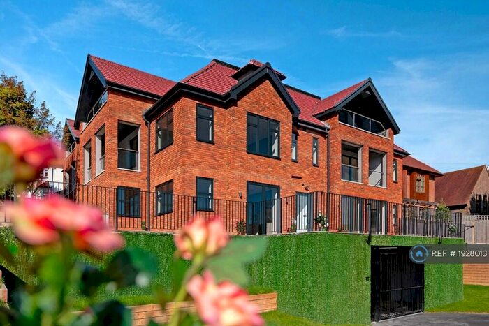 1 Bedroom Flat To Rent In Julien Road, London, CR5