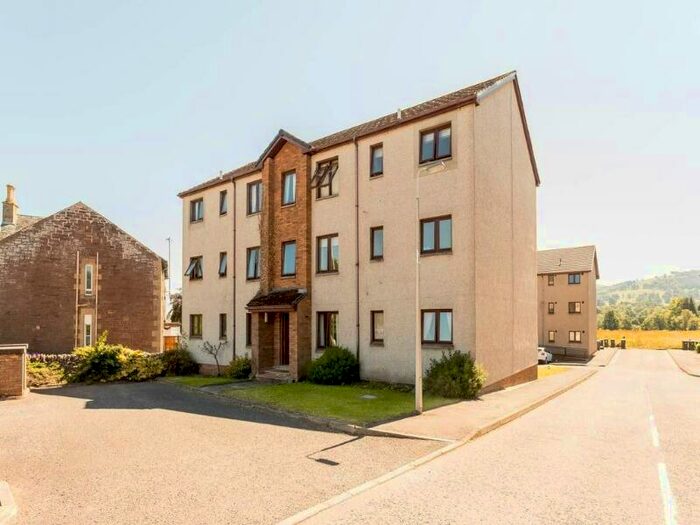 2 Bedroom Flat To Rent In Ruthven Park, Auchterarder, Perthshire, PH3