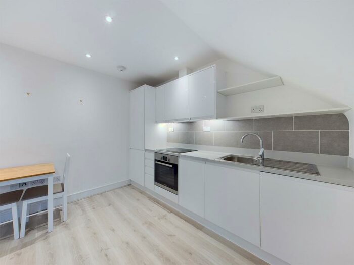 1 Bedroom Apartment To Rent In Gogmore Lane, Chertsey, KT16