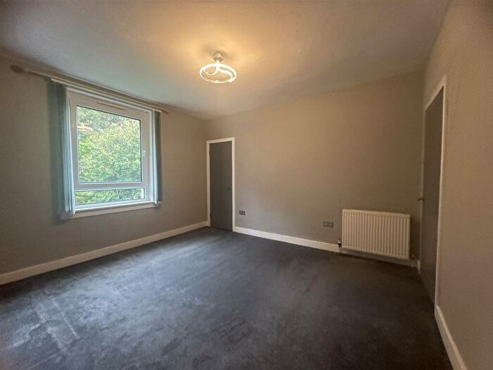 2 Bedroom Flat For Sale In Finlaystone Road, Kilmacolm, PA13