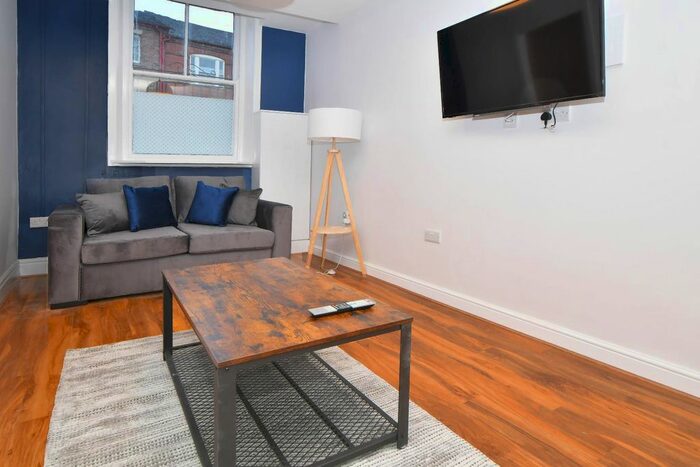 1 Bedroom Flat To Rent In Westport Road, Burslem, Stoke-On-Trent, ST6