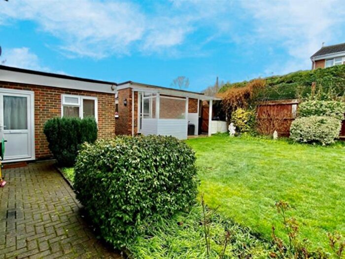 1 Bedroom Semi-Detached House To Rent In Bonnington Road, Maidstone, ME14