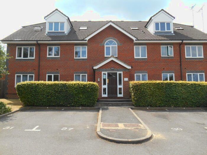 1 Bedroom Flat To Rent In Gade Close, Rickmansworth Road, Watford, WD18