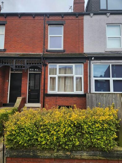 1 Bedroom Terraced House To Rent In Parkfield Mount, Leeds, LS11