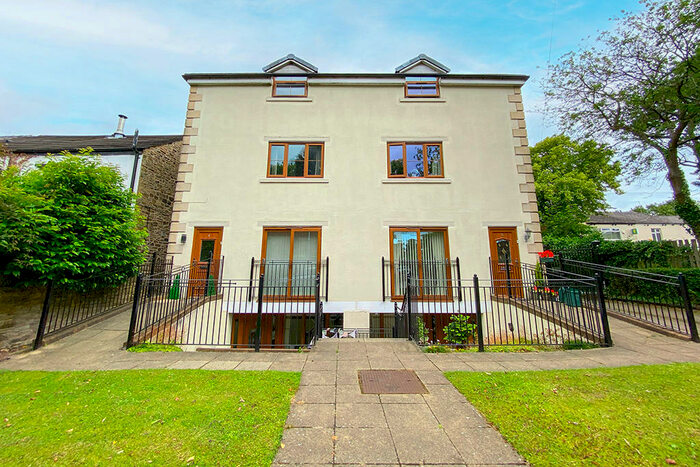 2 Bedroom Apartment To Rent In Georgian Court, Romiley, Stockport, Cheshire, SK6