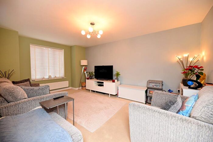 4 Bedroom Detached House For Sale In Coates Road, Biggleswade, SG18