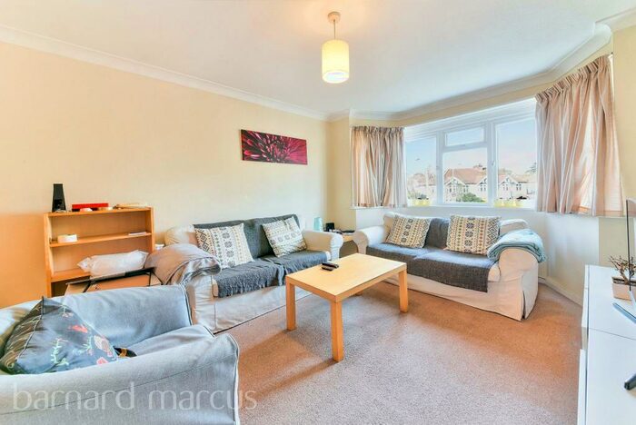 2 Bedroom Apartment To Rent In Ditton Road, Surbiton, KT6