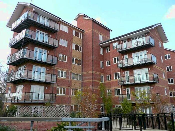 2 Bedroom Apartment To Rent In Capital Point, Temple Place, Reading, RG1