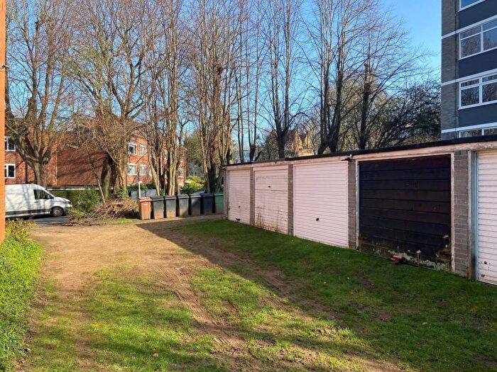 Garages For Sale In Avenue Road, Highgate, N6