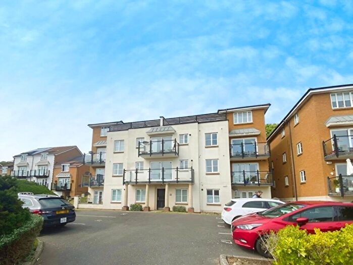 2 Bedroom Flat To Rent In Lower Corniche, Hythe, CT21
