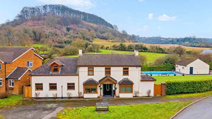 5 Bedroom Detached House For Sale In Sharpenhoe Road, Sharpenhoe, MK45