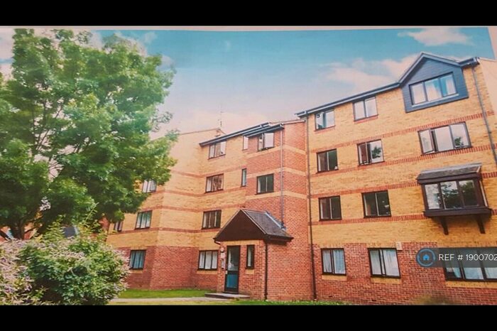 1 Bedroom Flat To Rent In Greenslade Road, Barking, IG11
