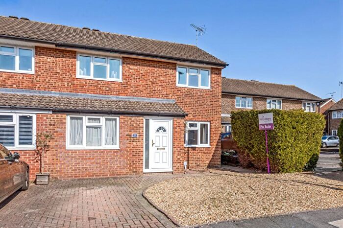3 Bedroom Semi Detached House For Sale In Kestrel Close, Horsham, RH12