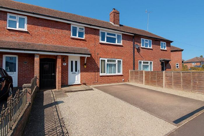 3 Bedroom House For Sale In Goldfield Road, Tring, HP23