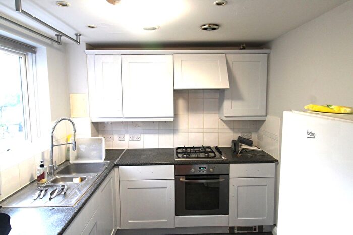 2 Bedroom Flat To Rent In Admiralty Close, West Drayton, UB7