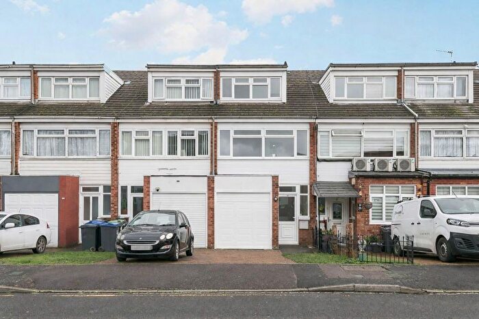 3 Bedroom Terraced House To Rent In Cromwell Road, West Croydon, CR0