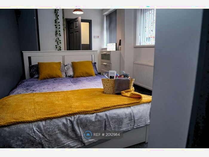 5 Bedroom Terraced House To Rent In Ukraine Road, Salford, M7