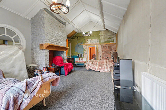 2 Bedroom Link Detached House For Sale In Bleak Place, Stoke-On-Trent, ST6