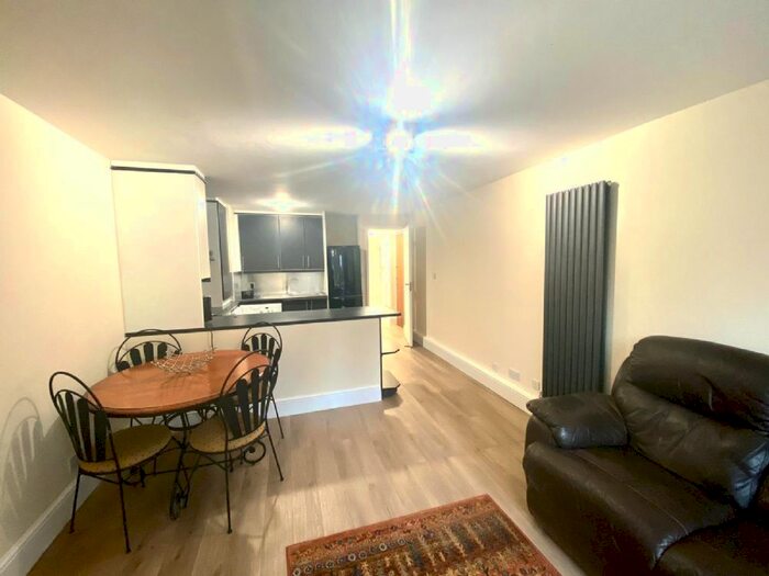 1 Bedroom Flat To Rent In Portman Gate, Lisson Grove, London NW1